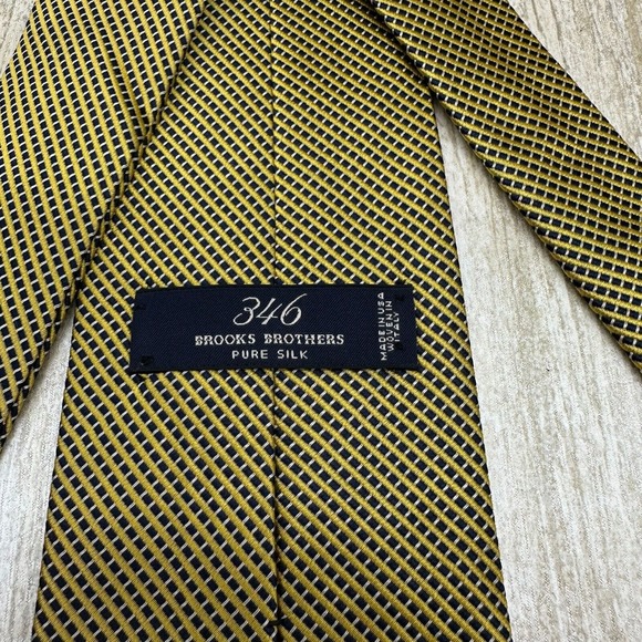 VTG Brooks Brothers Mens Neck Tie Silk Woven Italy USA Yelllow Black Geometric - Picture 3 of 7